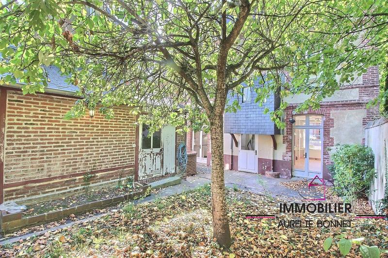 Maison - 180 m² - 7 pièces