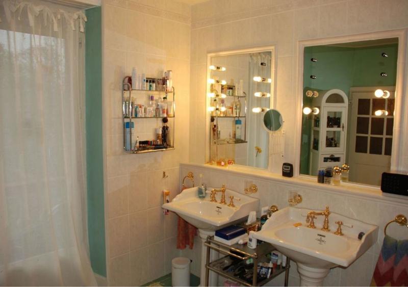 Maison - 290 m² - 9 pièces