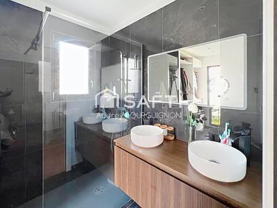 Maison - 105 m² - 5 pièces