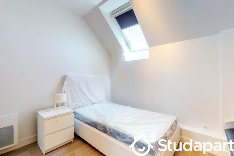 Chambre - 13 m² - 1 pièce