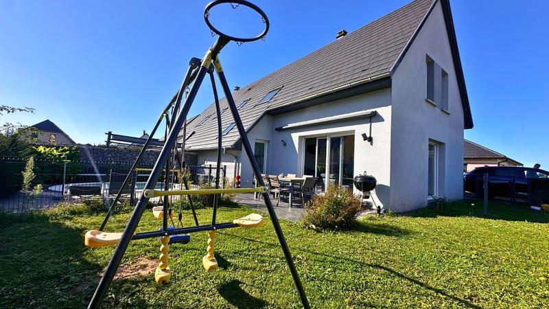 Maison - 90 m² - 6 pièces