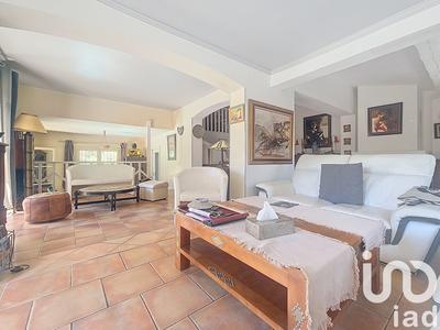 Maison - 207 m² - 5 pièces