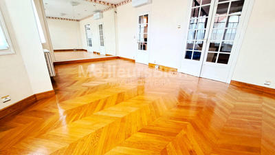 Maison - 148 m² - 6 pièces