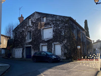 Maison - 220 m² - 8 pièces