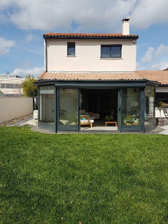 Maison - 145 m² - 4 pièces