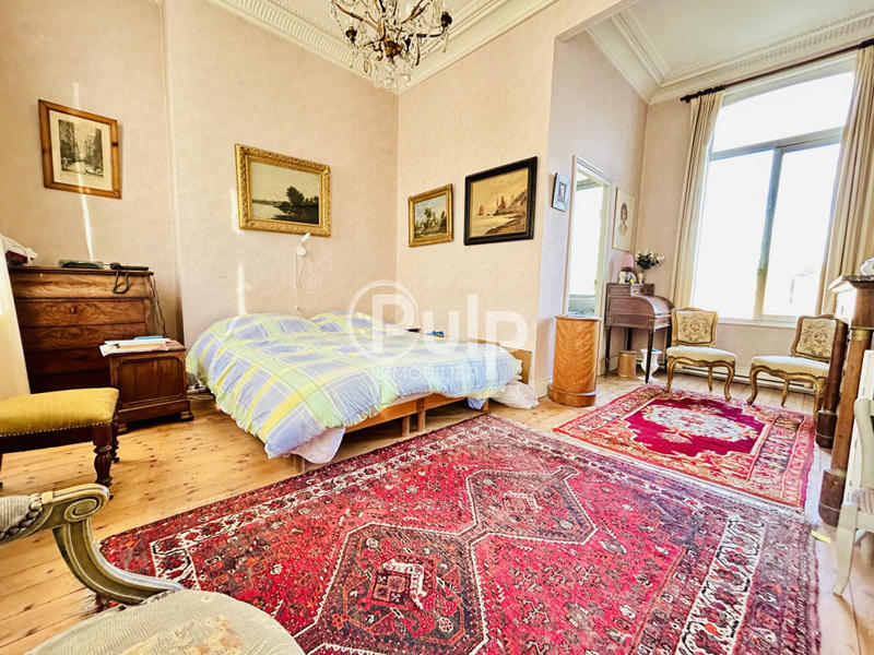 Maison bourgeoise - 246 m² - 12 pièces