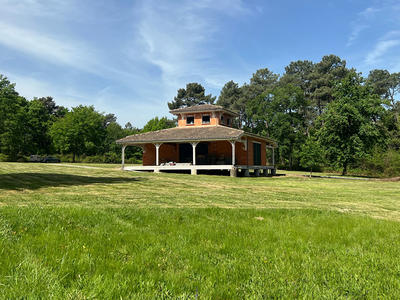 Maison - 185 m² - 3 pièces