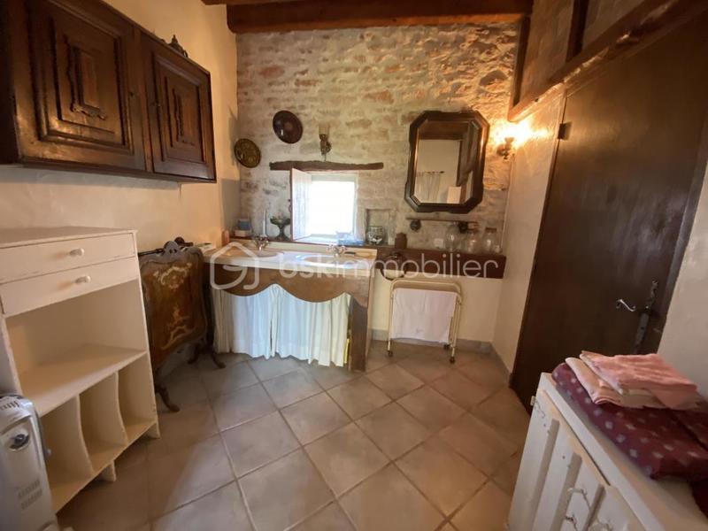 Corps de ferme - 200 m² - 7 pièces