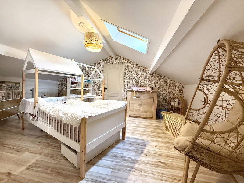 Villa - 182 m² - 5 pièces