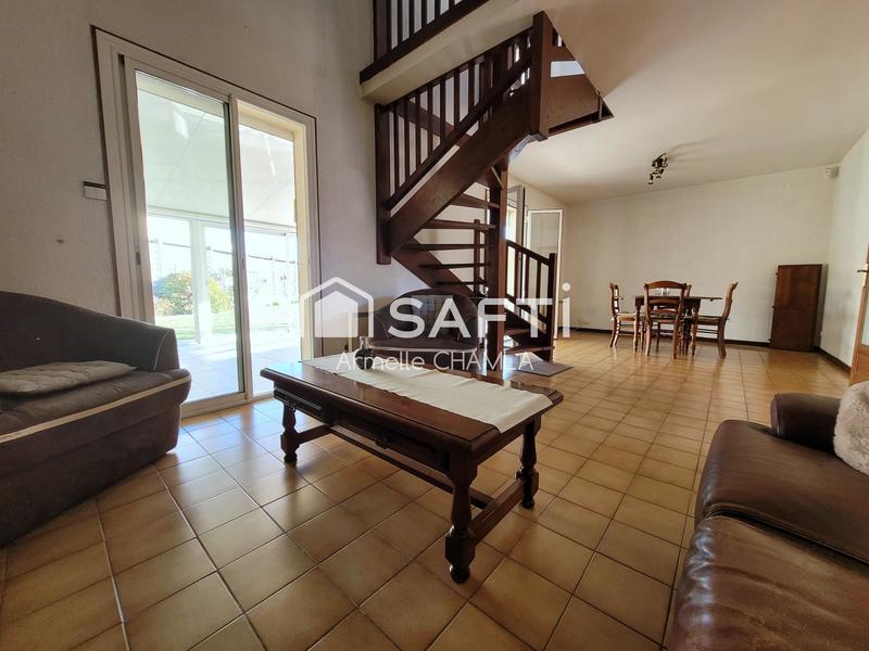 Maison - 140 m² - 5 pièces