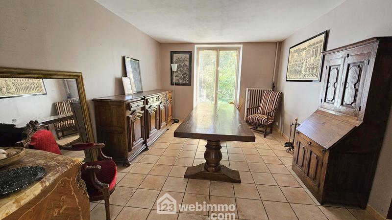 Maison - 170 m² - 8 pièces