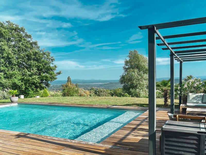 Maison - 190 m² - 8 pièces