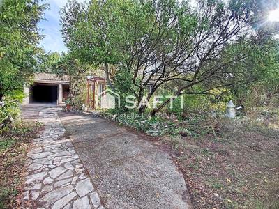 Maison - 99 m² - 5 pièces