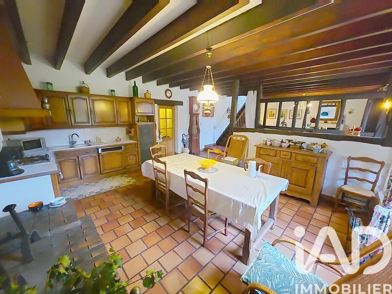 Maison - 200 m² - 7 pièces