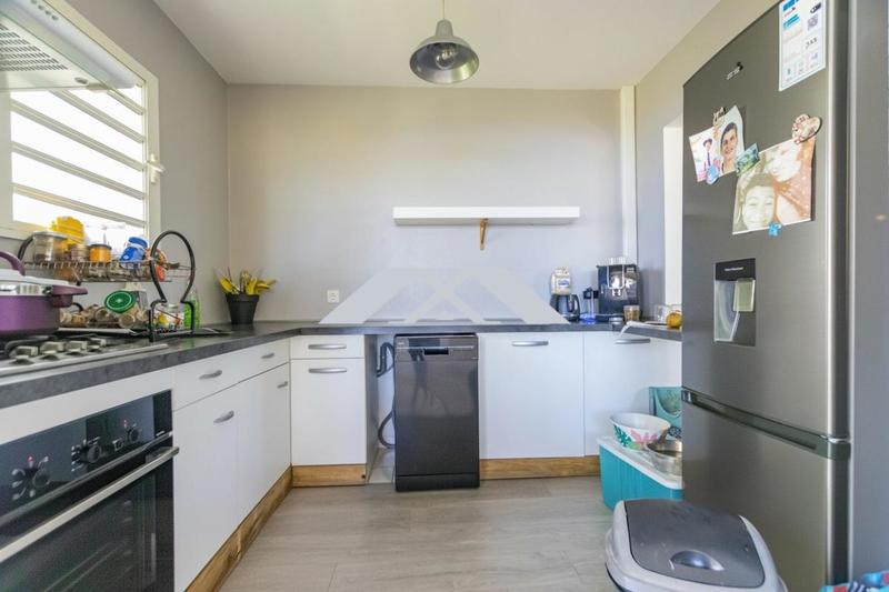 Maison - 250 m² - 9 pièces