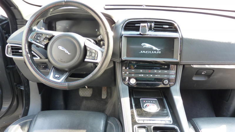 Jaguar F-Pace V6 3.0d 300ch R-Sport 4x4 Bva8