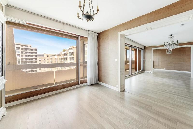 Appartement - 143 m² - 7 pièces