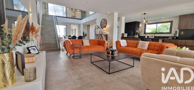 Maison de maîtres - 220 m² - 7 pièces