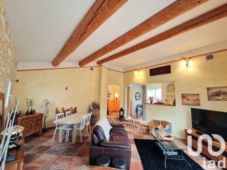 Maison - 265 m² - 10 pièces