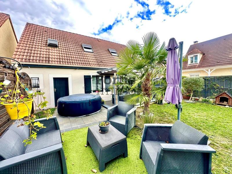 Maison - 105 m² - 5 pièces