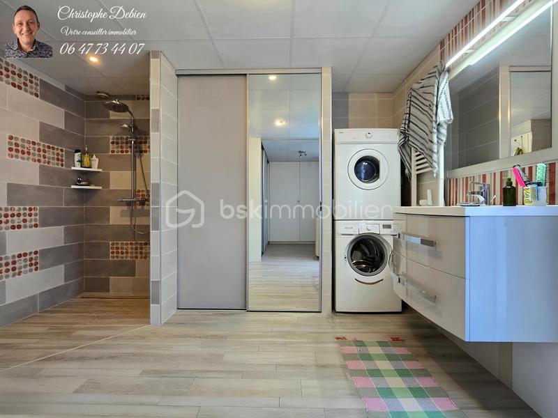 Pavillon - 211 m² - 6 pièces