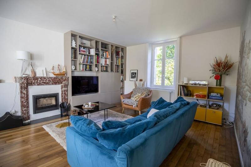 Maison - 200 m² - 8 pièces