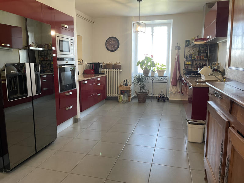 Maison - 228 m² - 7 pièces