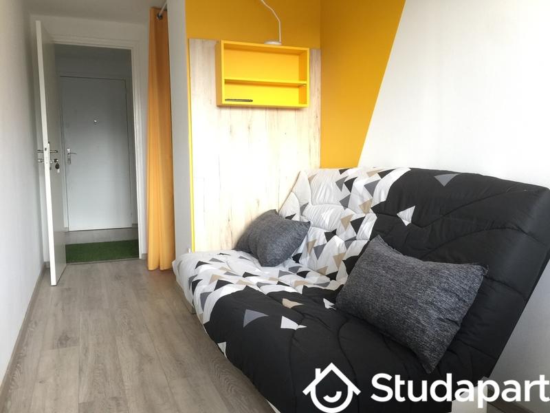 Chambre - 11 m² - 1 pièce