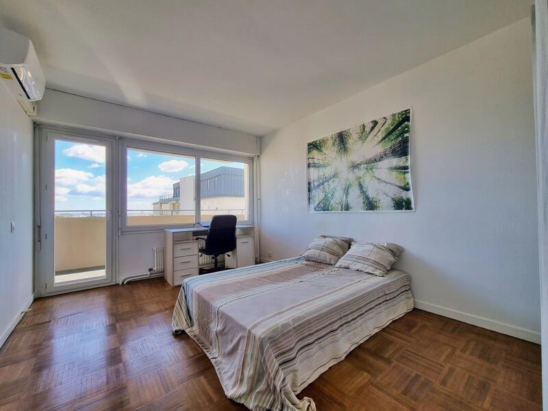 Appartement - 96 m² - 5 pièces