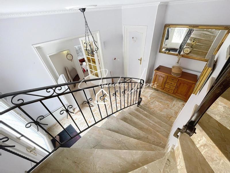 Maison - 135 m² - 6 pièces