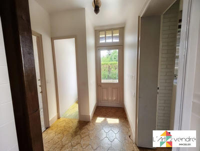 Maison traditionnelle - 140 m² - 5 pièces