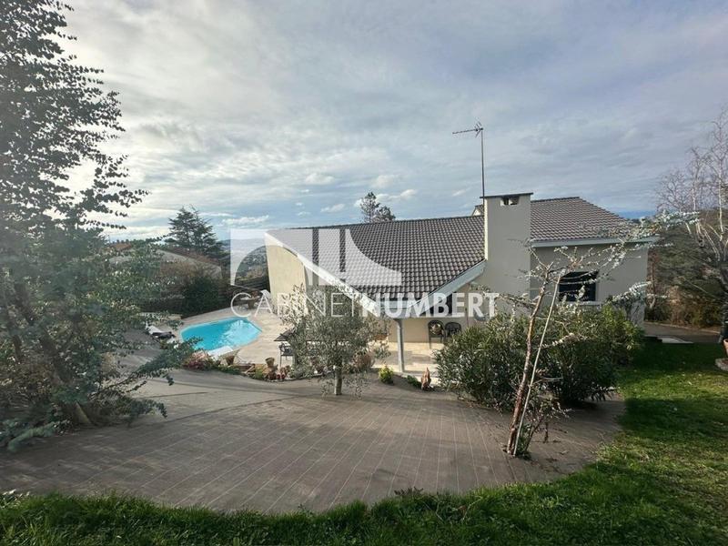 Maison - 144 m² - 6 pièces