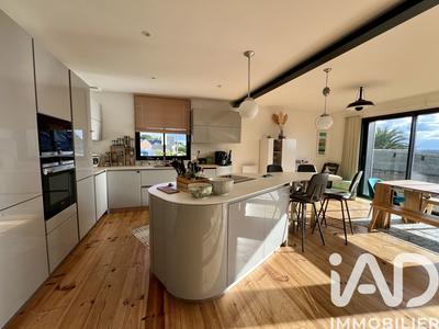 Maison - 112 m² - 6 pièces