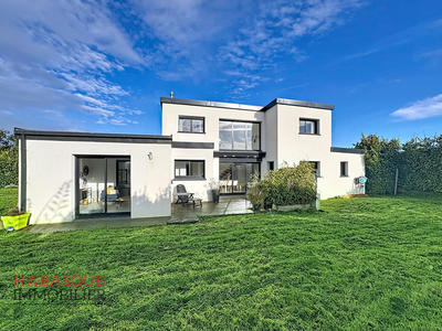Maison - 132 m² - 5 pièces