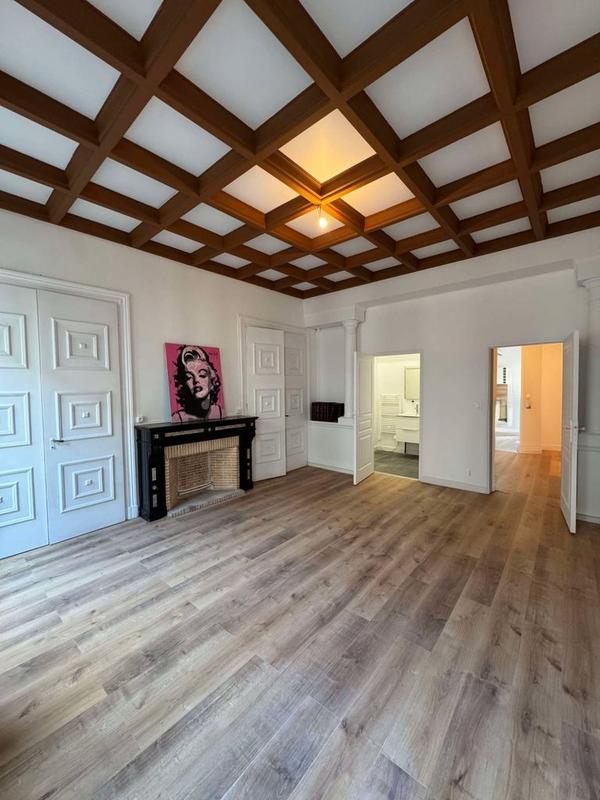 Appartement - 100 m² - 3 pièces