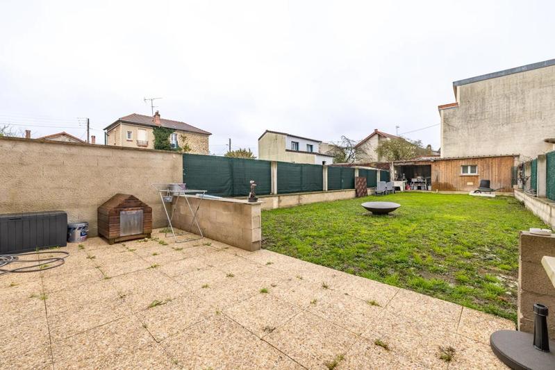 Maison - 105 m² - 5 pièces