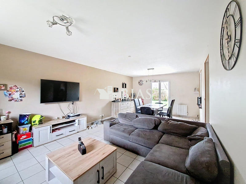 Maison - 93 m² - 5 pièces