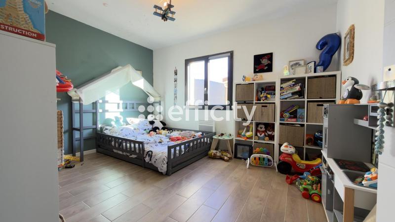 Maison - 96 m² - 5 pièces