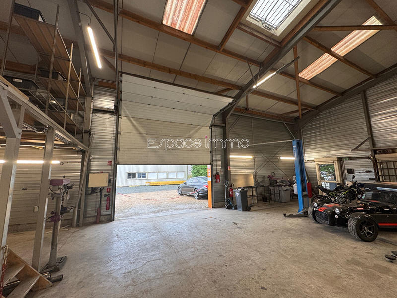 Local commercial - 636 m²