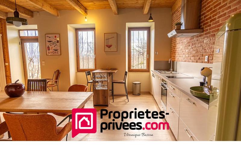 Maison - 210 m² - 8 pièces