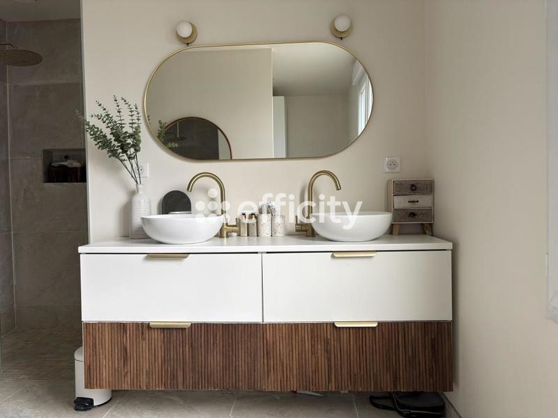 Maison - 123 m² - 4 pièces