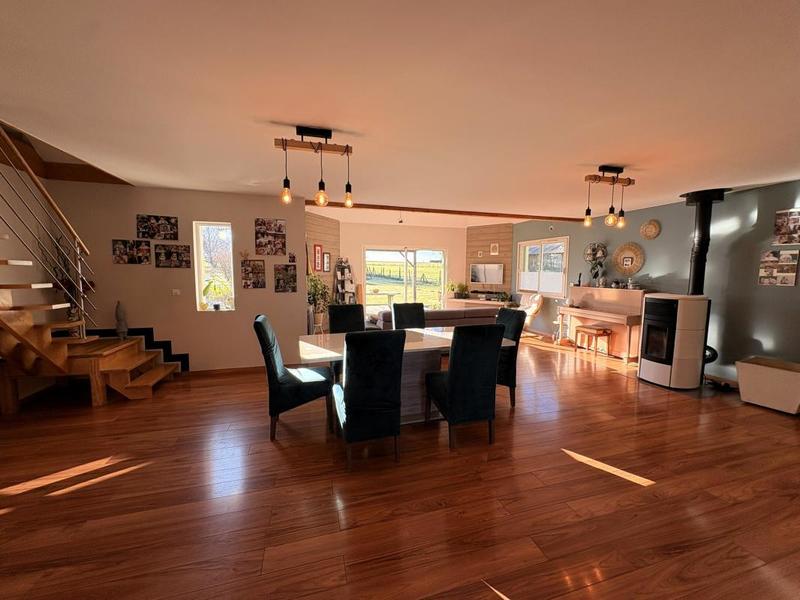 Maison ancienne - 193 m² - 7 pièces