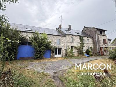 Maison de village - 130 m² - 12 pièces