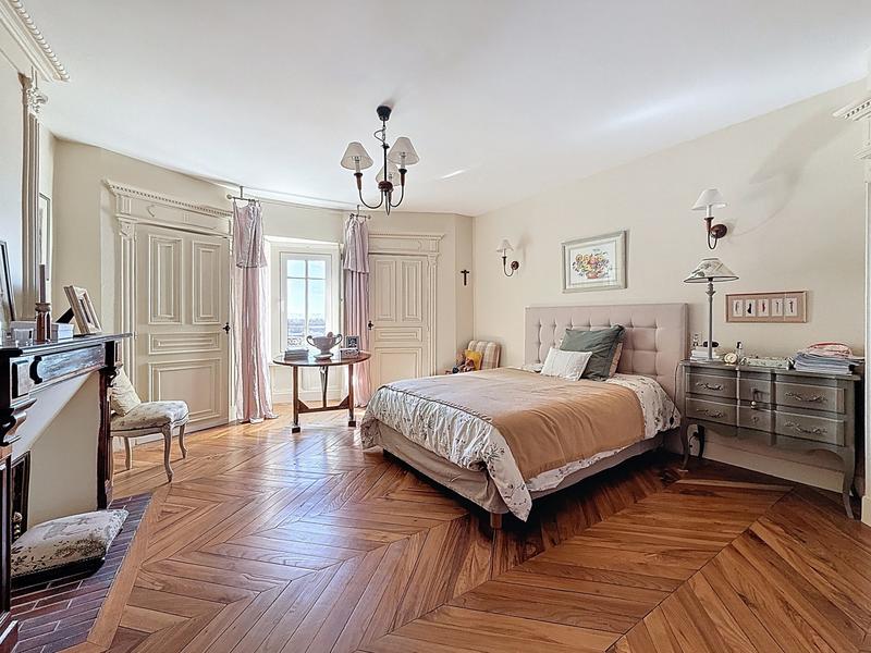 Maison traditionnelle - 177 m² - 5 pièces