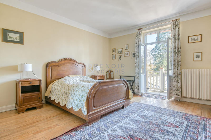 Mas - 432 m² - 8 pièces