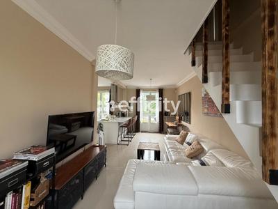 Maison - 106 m² - 5 pièces