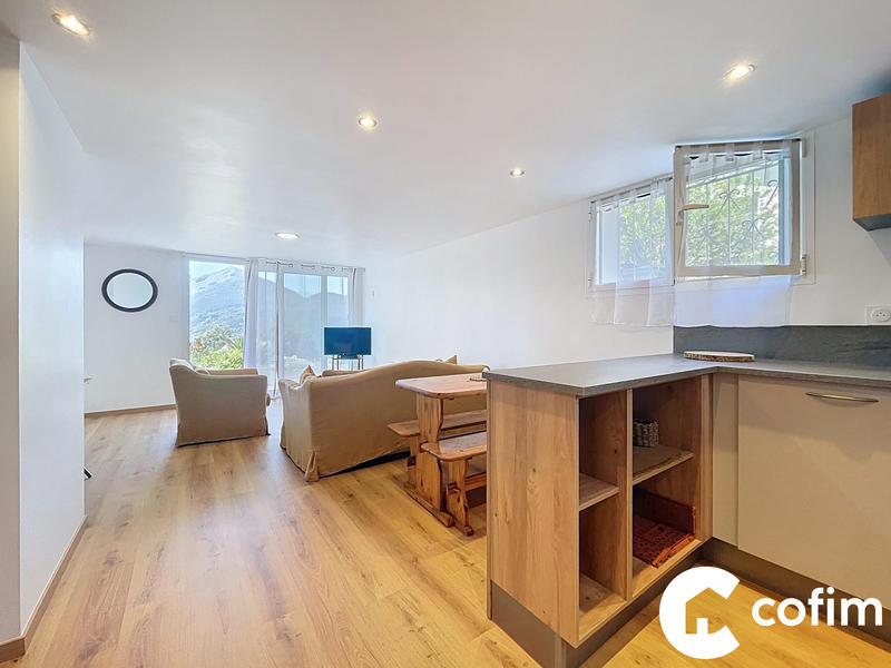 Maison - 185 m² - 6 pièces