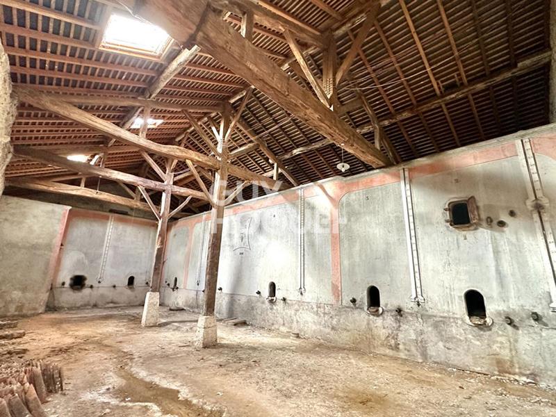 Maison - 216 m² - 8 pièces