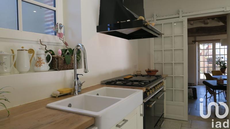 Maison - 250 m² - 8 pièces