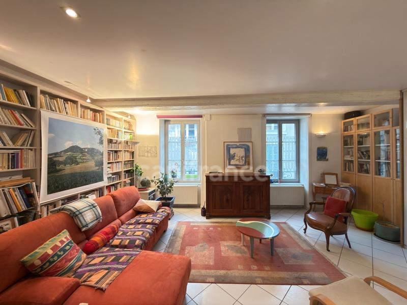 Maison - 174 m² - 5 pièces